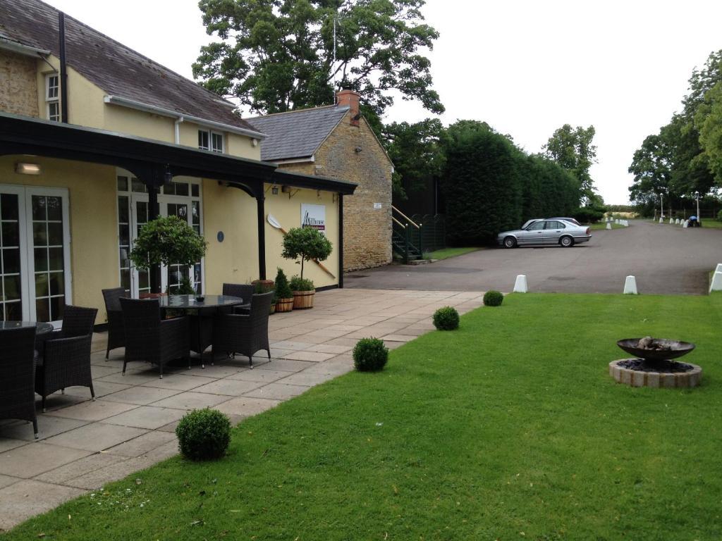 Millhouse Hotel And Riverside Restaurant Sharnbrook Exterior photo